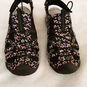 Fisherman style size 10 sandal